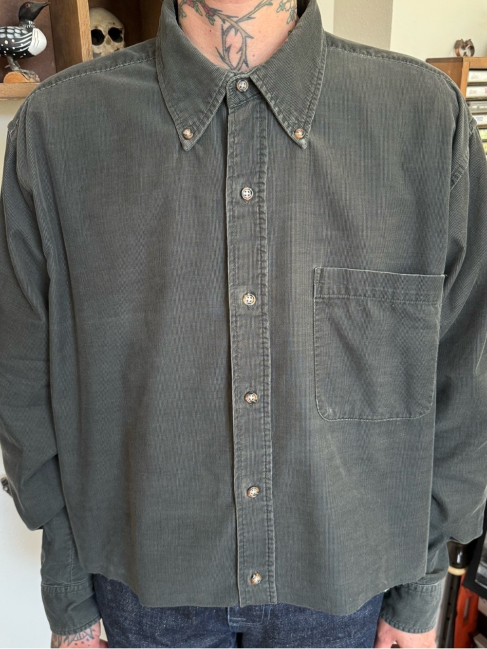 Vintage 80s 90s Black Cropped Corduroy Long Sleeve Button Down ~ Size Large